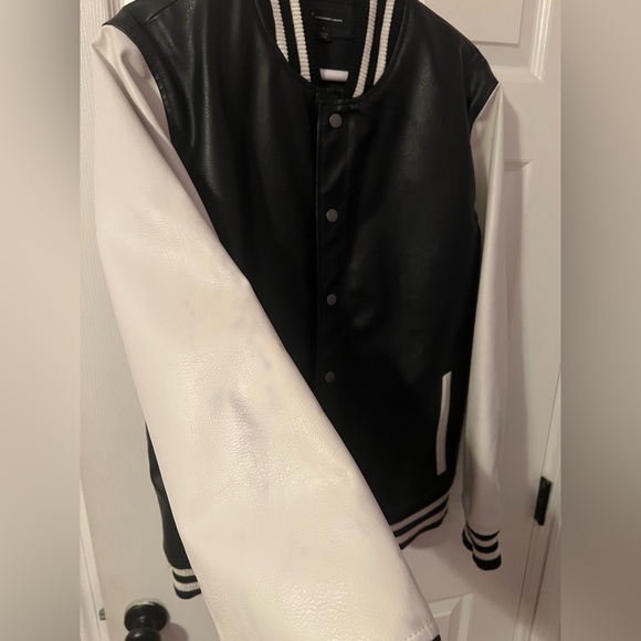 Large varsity jacket (some stains) - Picture 2 of 5